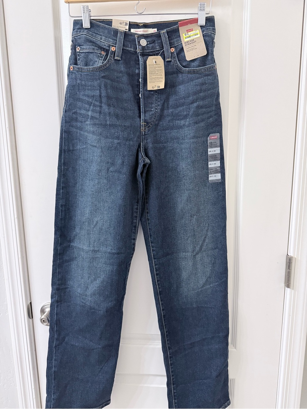 Levi's High-Rise Straight Jeans - Dark Indigo Blue size 28 32” length
